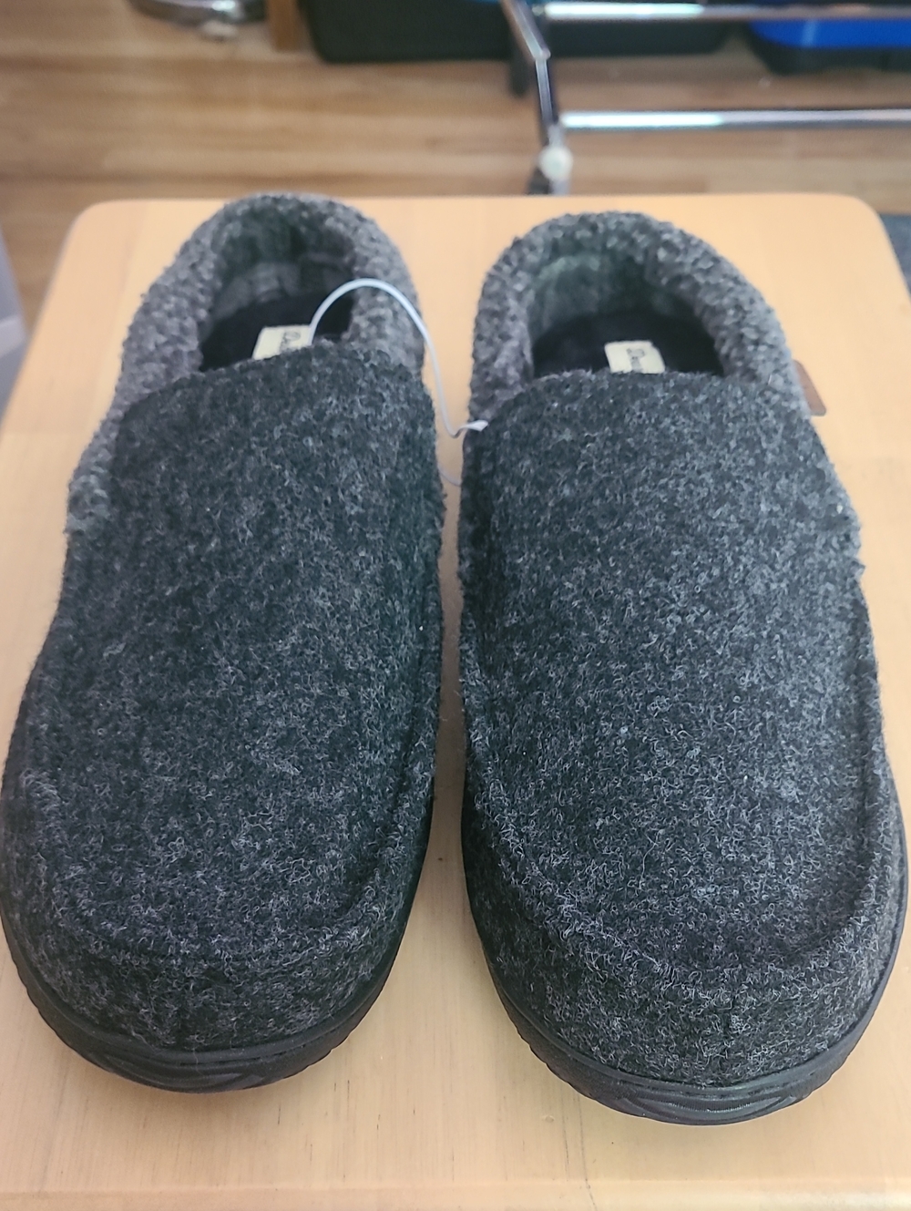 DEARFOAM Men's Cozy Slip-On Slippers - Dark Gray